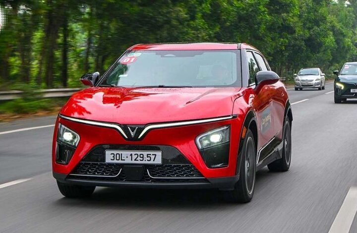 Doanh số Crossover cỡ C tháng 10: Mazda CX-5 thống trị, VinFast VF 7 bứt phá