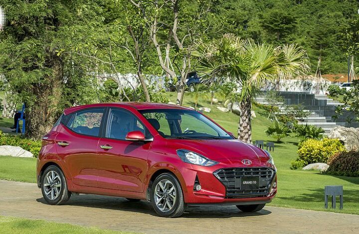 Top xe bán chạy nhất 2025: Ford, Toyota và VinFast dẫn đầu phân khúc