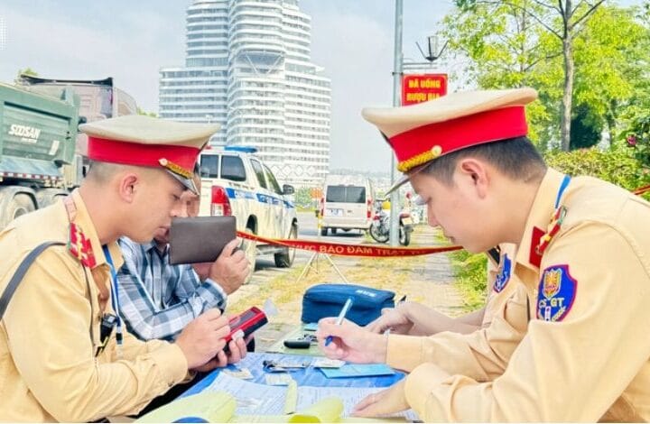 Cập nhật cách tra cứu phạt nguội mới nhất 2026 trên ứng dụng VNeTraffic