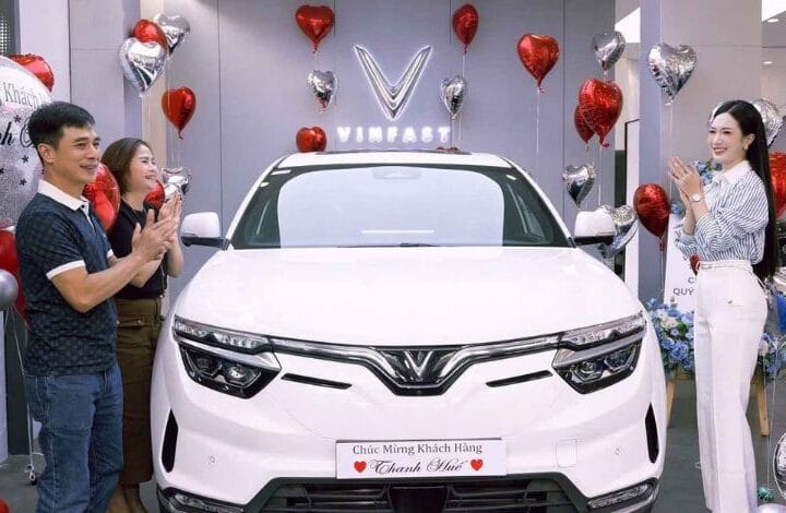 VinFast ra mắt chính sách mới hỗ trợ người dùng trước đà tăng giá xăng dầu