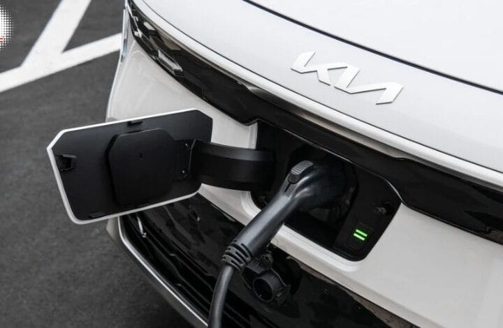 Bất ngờ với độ chai pin của ô tô điện sau 3 năm lăn bánh