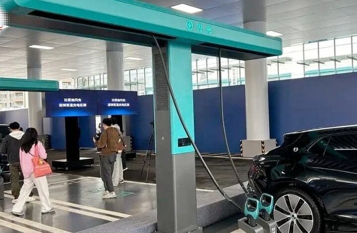 Chi phí thay pin sạc siêu nhanh của xe điện BYD là bao nhiêu?