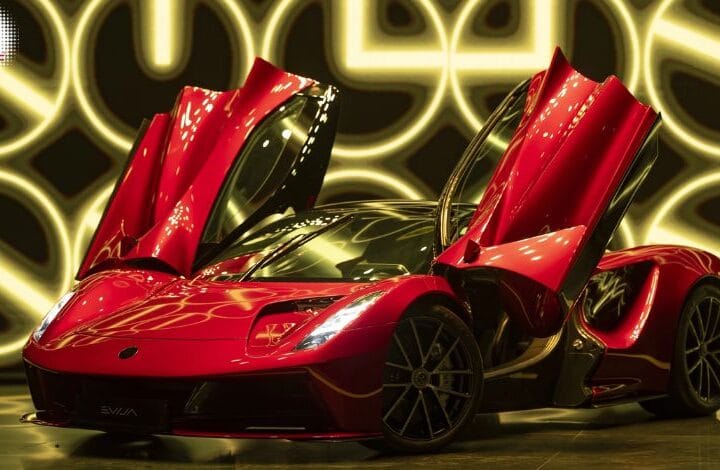Ngắm siêu xe điện Lotus Evija giá hơn 100 tỷ vừa cập bến Việt Nam