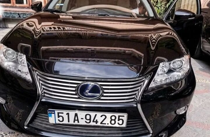 Xe Lexus của bà Trương Mỹ Lan tiếp tục được đưa ra đấu giá